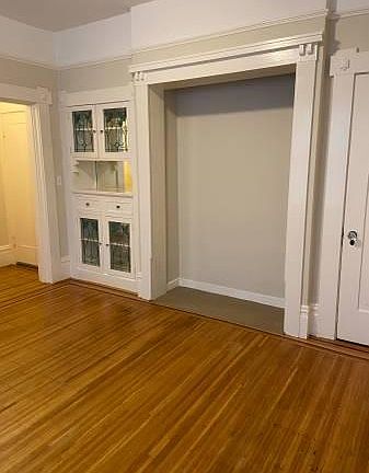 4th image of 955 Pine St APT 33