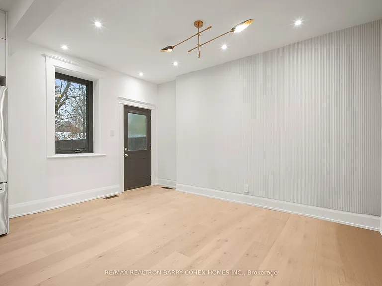 231 Macpherson Ave — Photo 13
