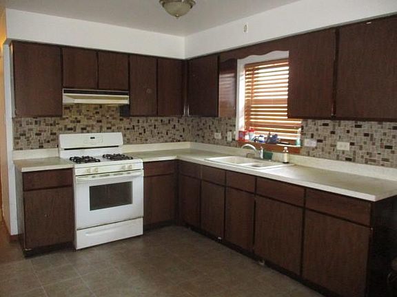 2nd image of 490 Paxton Ave