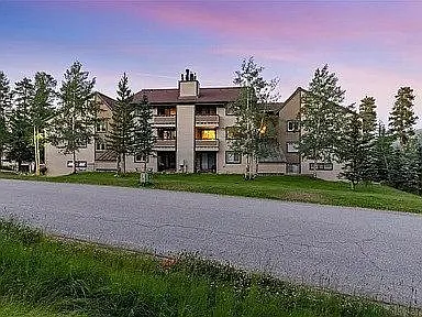 2 bed, 2.0 bath, 861 sqft, $2,850 — Photo 1