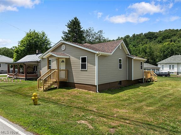 3rd image of 50201 Fairpoint Maynard Rd