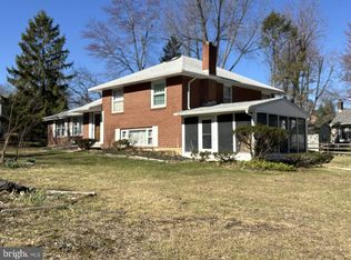 2340 Edge Hill Rd, Huntingdon Valley, PA 19006