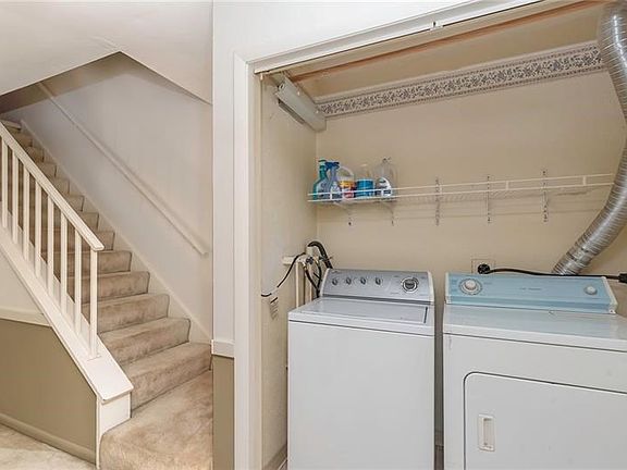 4th image of 336 College Park Dr #336