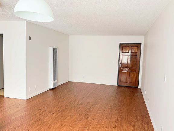 5th image of 628 N Alexandria Ave APT 11