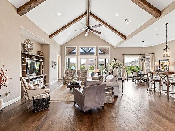 3rd image of 383 Twisted Oak Ln