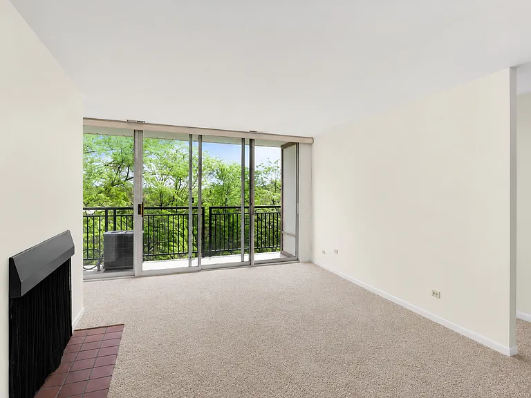 1811 Four Lakes Ave #4F — Photo 4