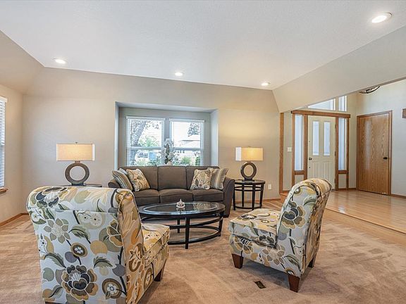 5th image of 4981 Hoen Avenue