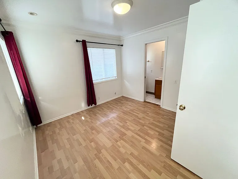 1119B Banyan St — Photo 13
