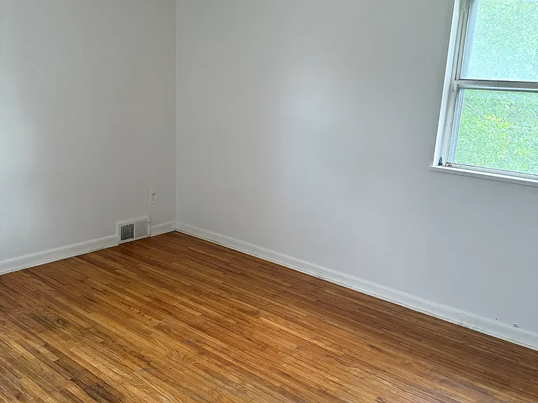 69 Newell Ave — Photo 6