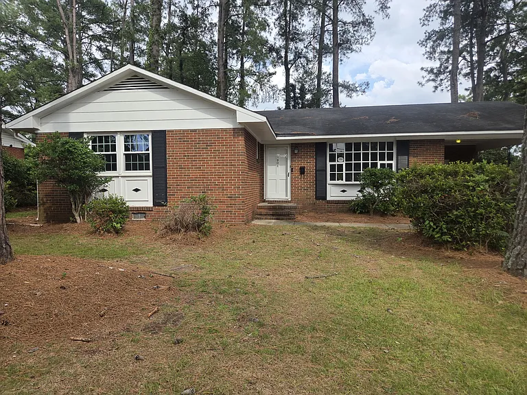 906 Orchard Dr — Photo 1