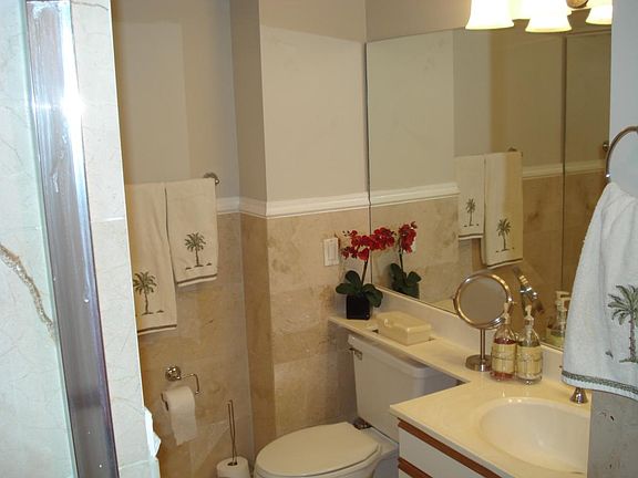 5th image of 3610 Yacht Club Dr APT 311