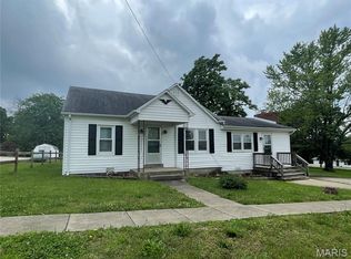 103 E 3rd St, Dixon, MO 65459