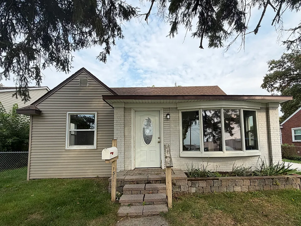 134 N Rose St