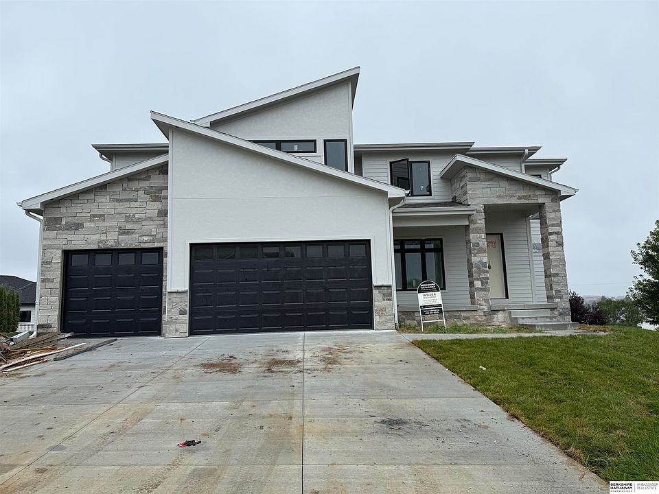 1st image of 2432 S 182nd Cir