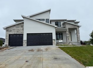 2432 S 182nd Cir, Omaha, NE 68130
