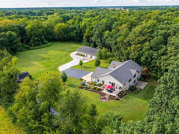 3rd image of 5065 Old Salem Ln