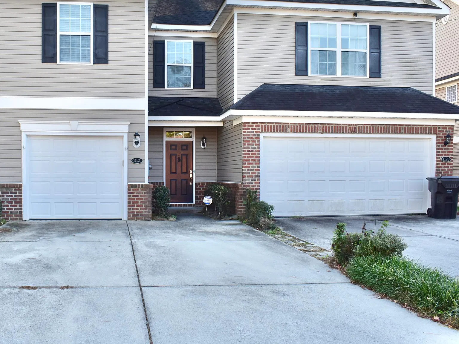 1121 Americus Ave — Photo 1