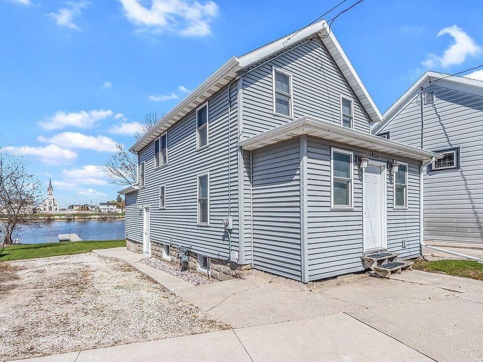 1st image of 1818 East St