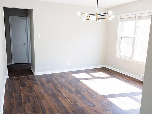 4th image of 1327 N Harlem Ave APT 2