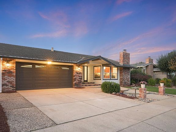 2nd image of 1699 Zinnia Ln