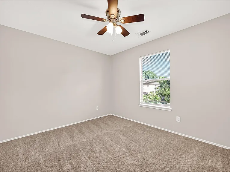 4115 Sand Ripple Ln — Photo 14