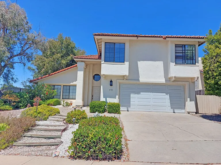 11710 Calle Vivienda — Photo 1