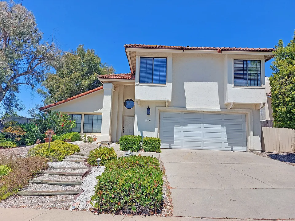 11710 Calle Vivienda