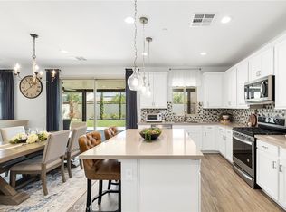 34312 Bloomington Dr, Murrieta, CA 92563