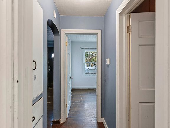 5th image of 1307 E Gordon Ave