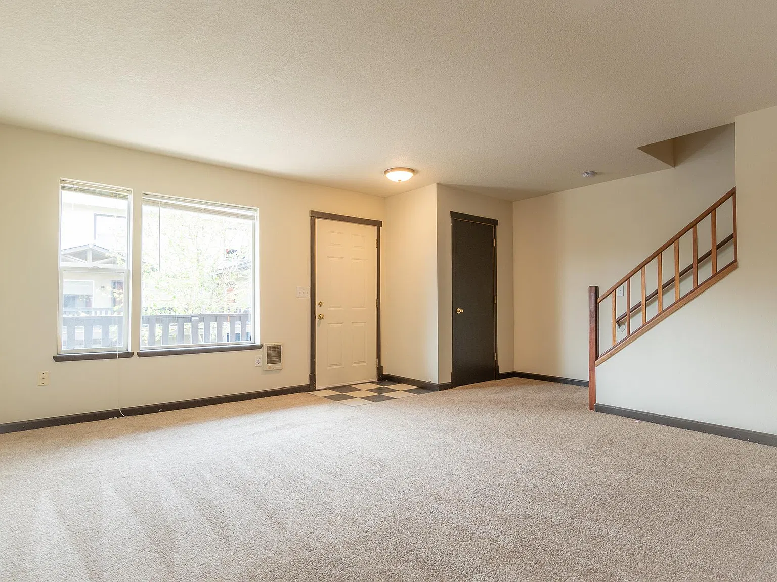 3 bed, 1250 sqft, $2,150 — Photo 4