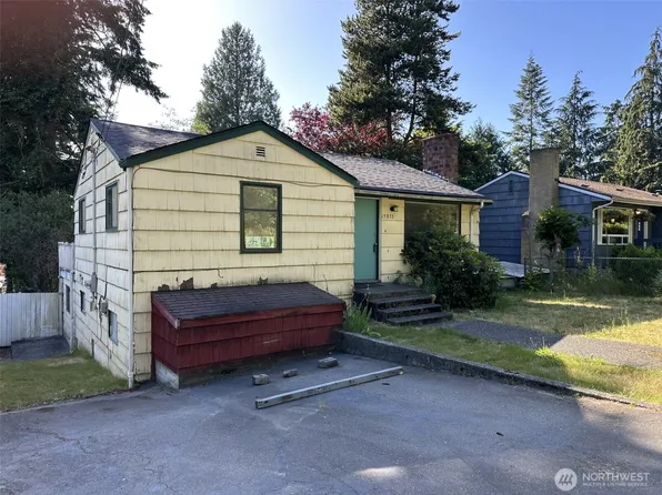 15833 15th Avenue NE, Shoreline, WA 98155