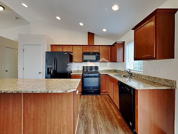5th image of 6321 41st St NE