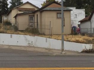 109 E Cedar St, Rawlins, WY 82301