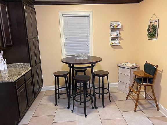 3rd image of 126 Everette Dr