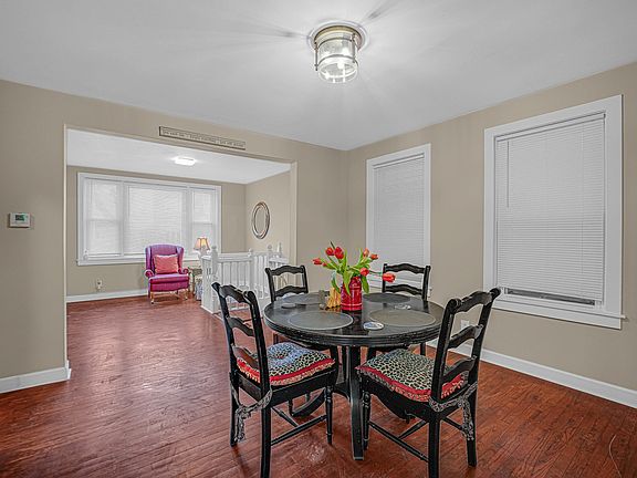 4th image of 3749 S Union Ave