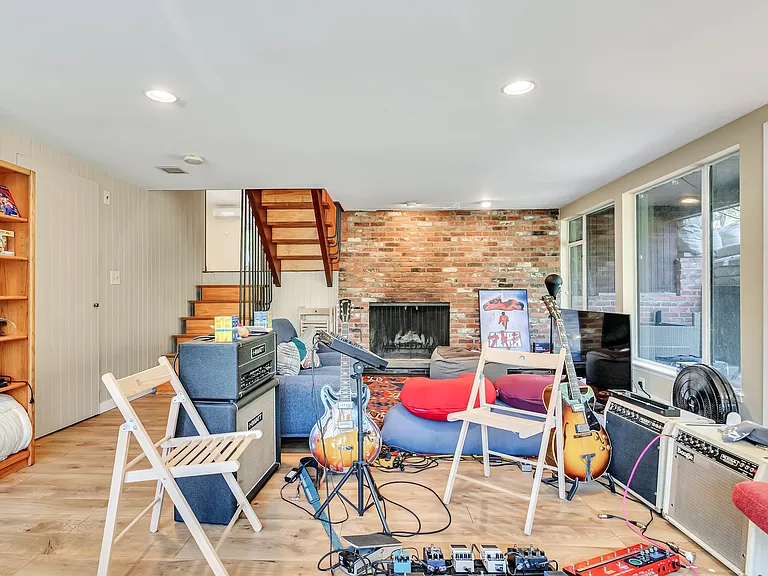 15 Trotting Horse Dr — Photo 13