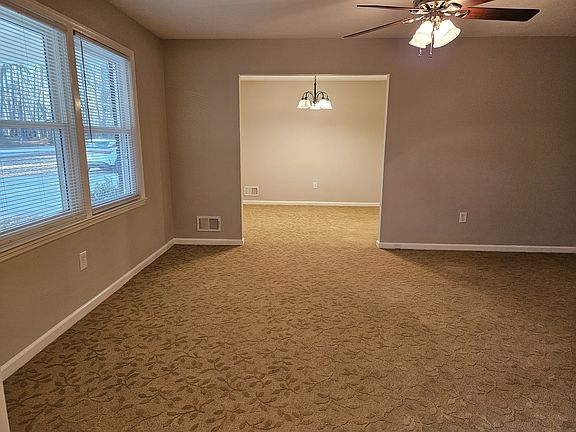 5th image of 537 Mallard Dr