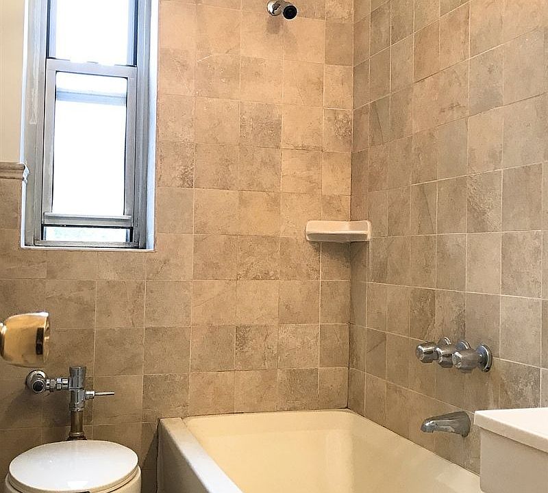 2nd image of 6864 Yellowstone Blvd APT B57
