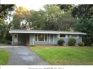 9 Cambridge Ct E, Old Saybrook, CT 06475