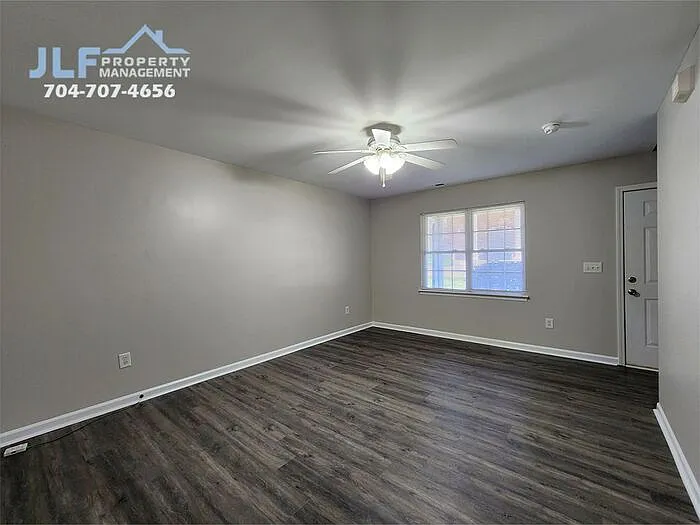 2506 S Ridge Ave — Photo 3