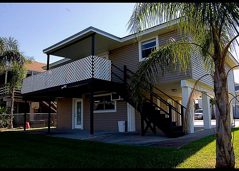 1st image of 1039 Redfish St