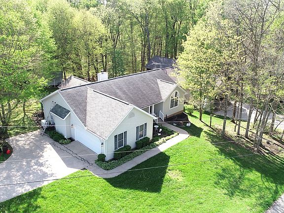 2nd image of 836 Highland Hills Dr