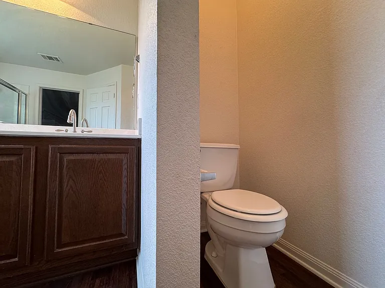 2209 Riley Dr — Photo 22