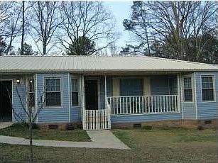 1st image of 3550 11th St NE