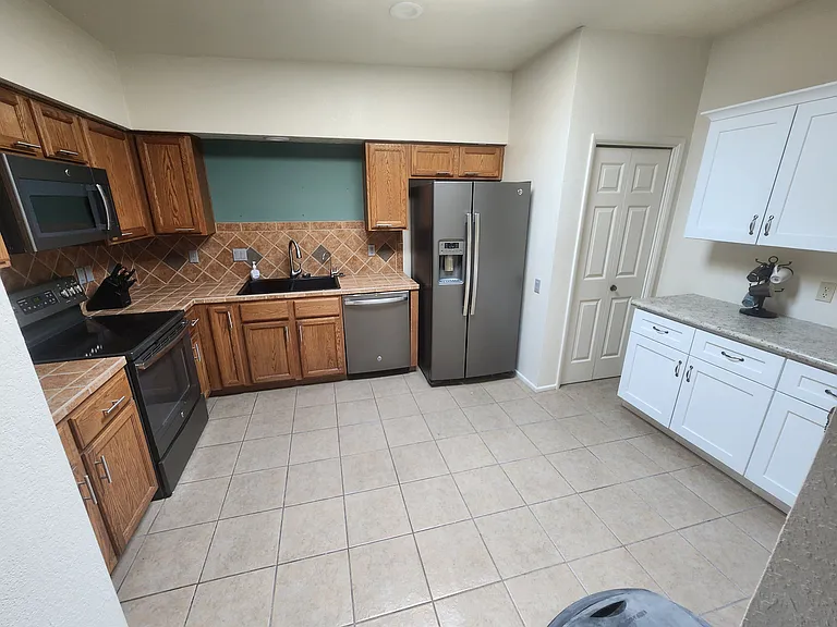 1525 W Via Del Jarrito — Photo 3
