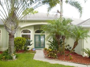 1681 Oak Park Ct, Tarpon Springs, FL 34689