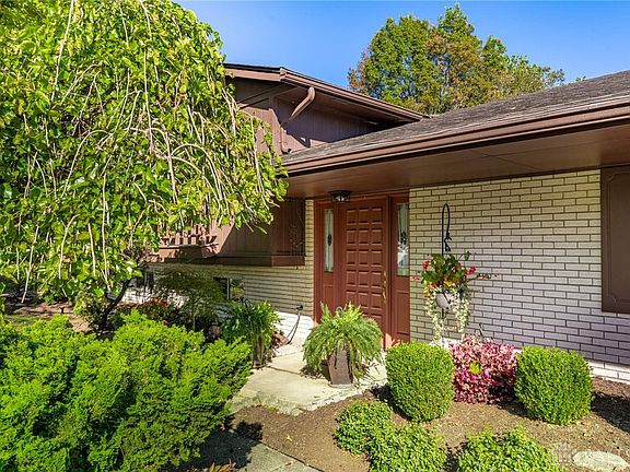 2nd image of 8540 Cherrycreek Dr