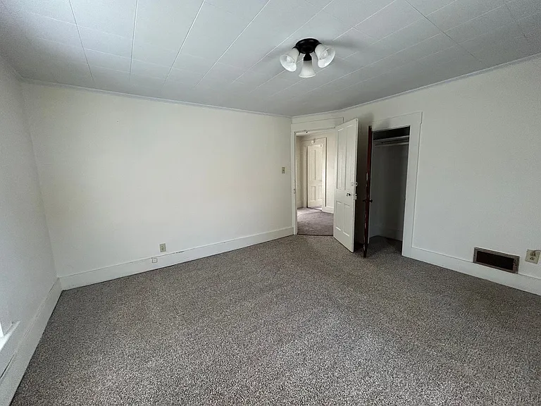 226 Park St — Photo 13