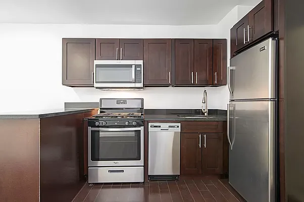 Rented by MOTION New York | media 4