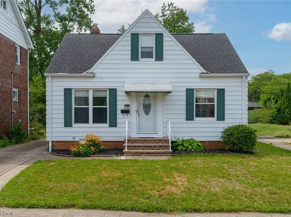 8304 Vista Ave, Garfield Heights, OH 44125